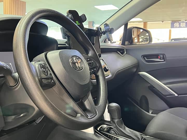 Фото 5 - Toyota Corolla Cross