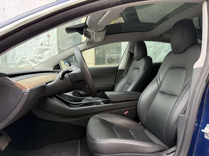 Фото 5 - Tesla Model 3