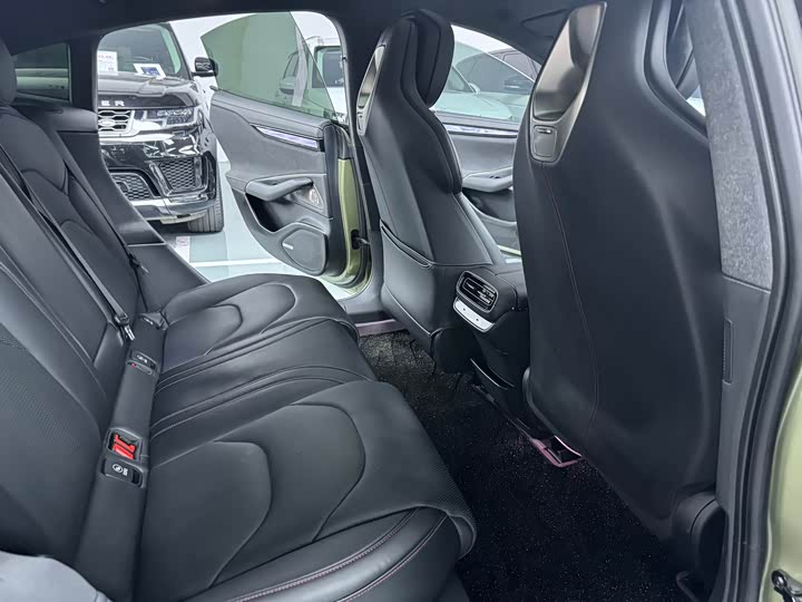 Фото 17 - Xiaomi SU7