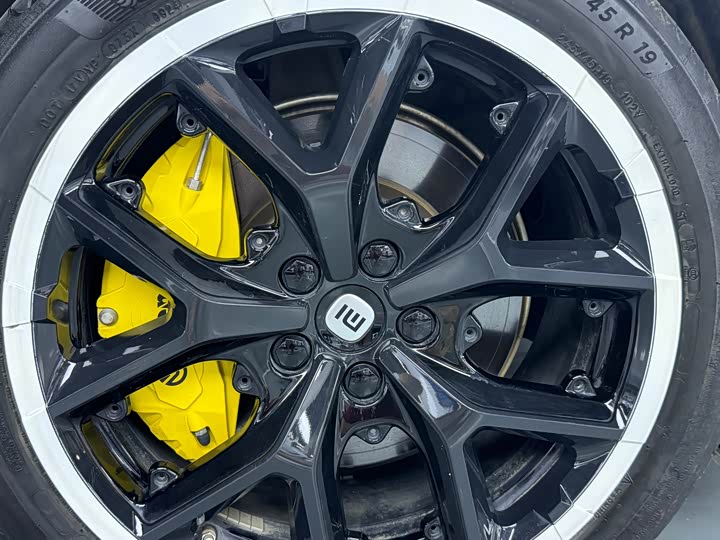 Фото 21 - Xiaomi SU7