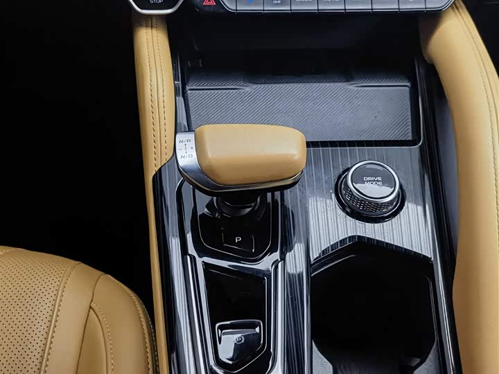 Фото 13 - Geely Monjaro Thor Hybrid