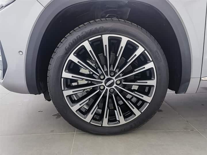 Фото 17 - Geely Monjaro Thor Hybrid