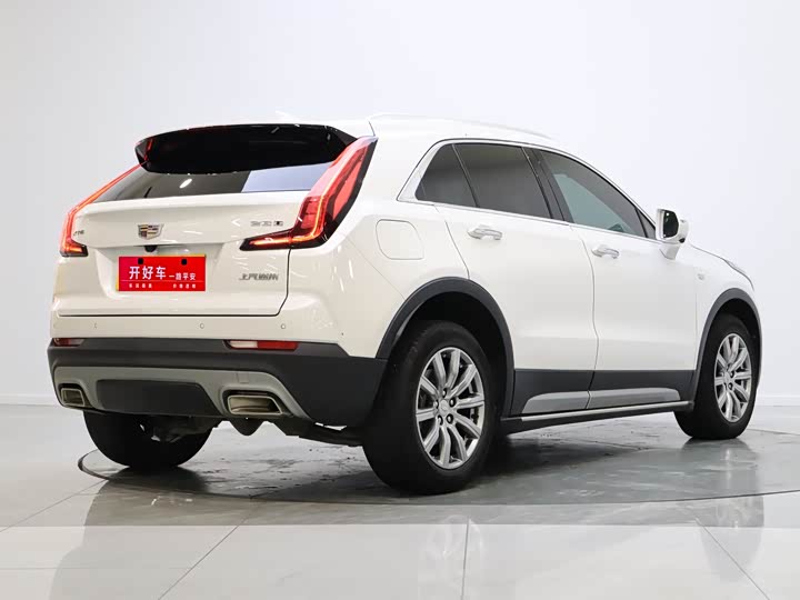 Фото 3 - Cadillac XT4