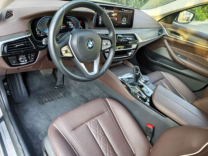 Фото 9 - BMW 5 Series Hybrid