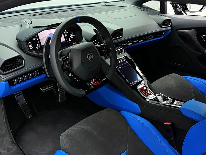 Фото 13 - Lamborghini Huracán