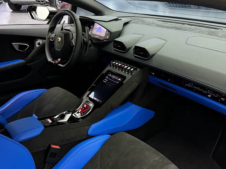 Фото 19 - Lamborghini Huracán