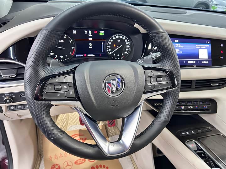 Фото 16 - Buick Enclave