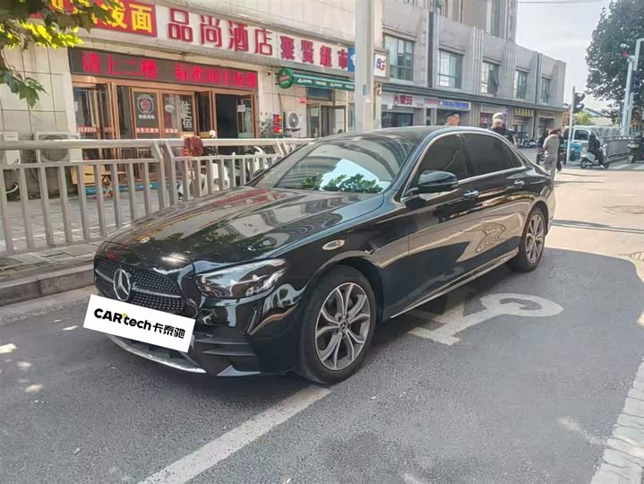 Фото 1 - Mercedes-Benz E-Class