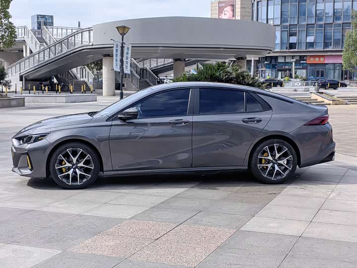 Фото 4 - GAC Trumpchi Empow R