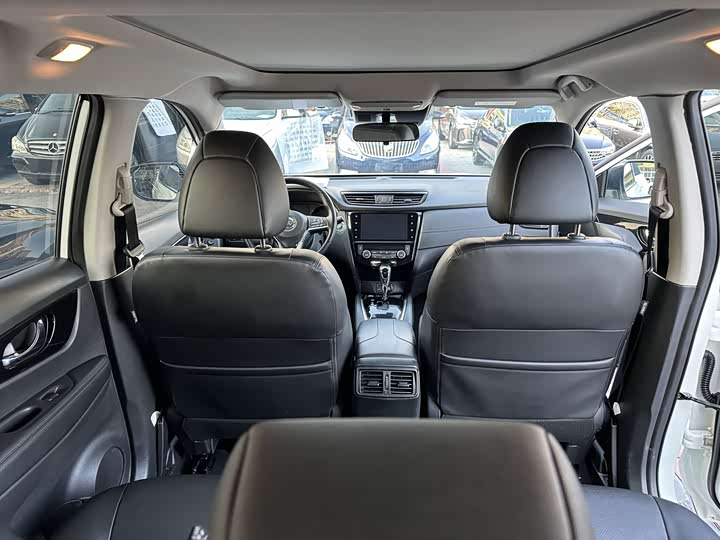 Фото 11 - Nissan X-Trail