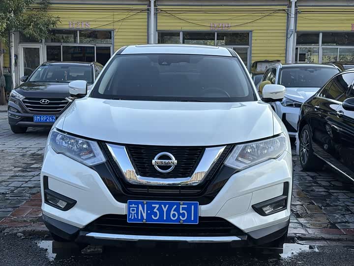 Фото 2 - Nissan X-Trail