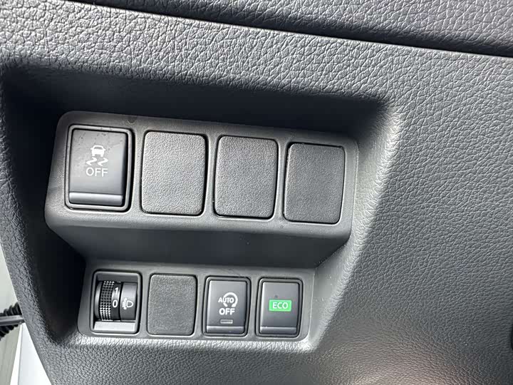 Фото 6 - Nissan X-Trail