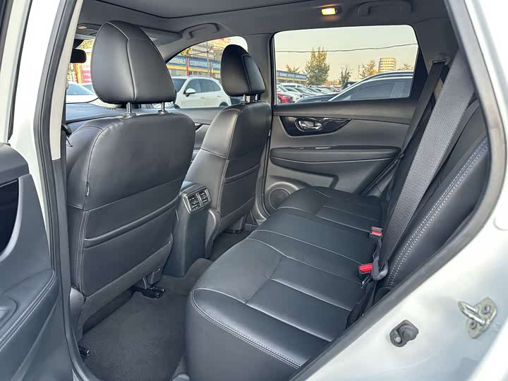 Фото 7 - Nissan X-Trail