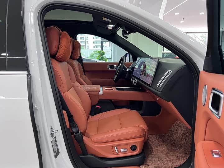 Фото 11 - LiXiang L6