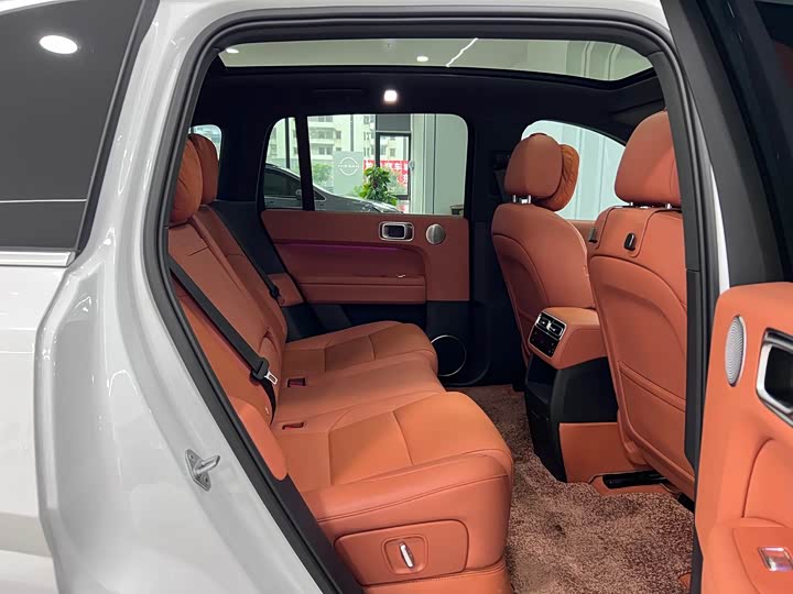 Фото 12 - LiXiang L6