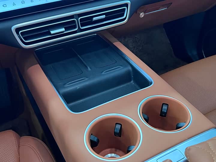 Фото 20 - LiXiang L6