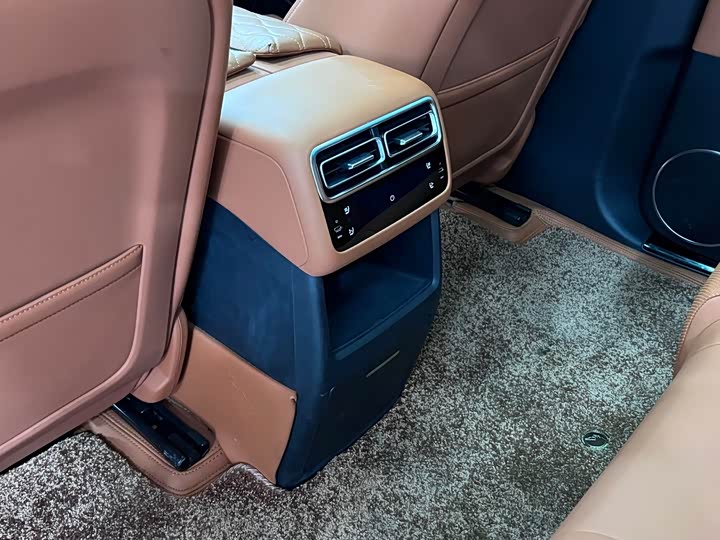 Фото 21 - LiXiang L6