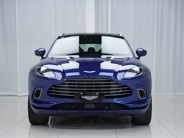 Фото 2 - Aston Martin DBX