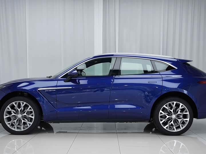 Фото 3 - Aston Martin DBX