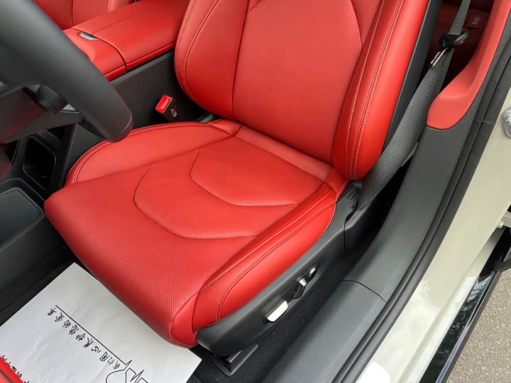 Фото 10 - Xiaomi SU7