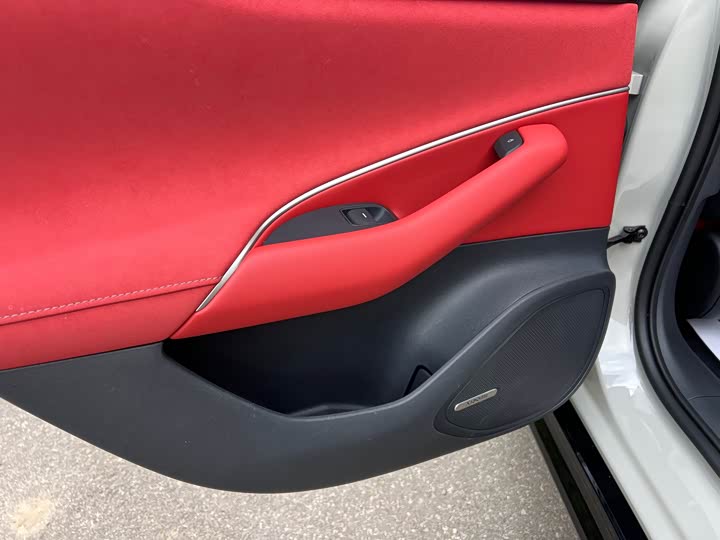 Фото 15 - Xiaomi SU7