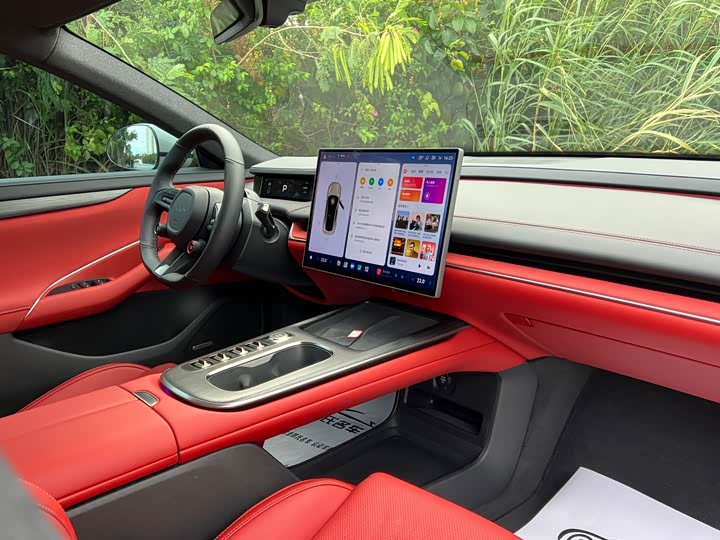 Фото 16 - Xiaomi SU7