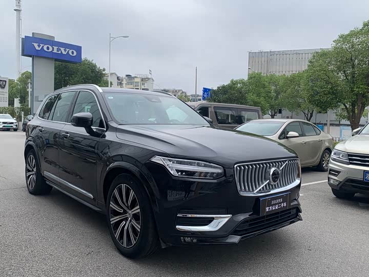 Фото 3 - Volvo XC90
