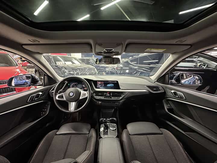 Фото 22 - BMW 2 Series