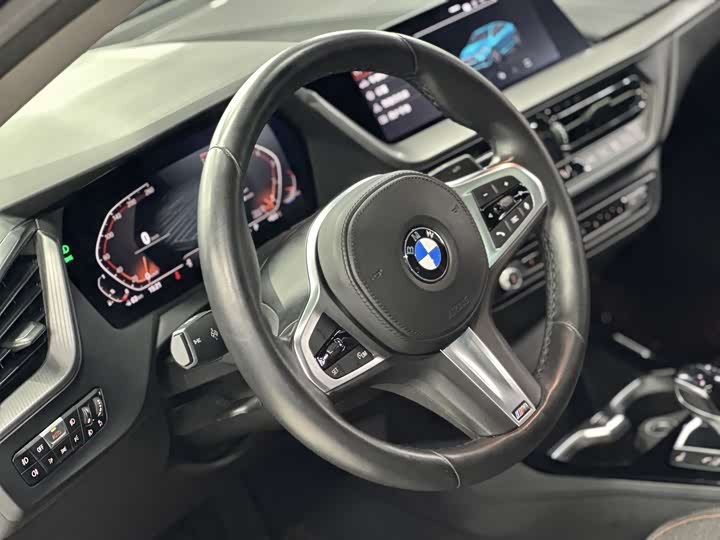 Фото 26 - BMW 2 Series