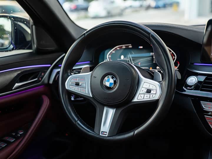 Фото 12 - BMW 5 Series