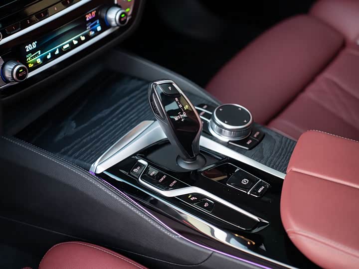 Фото 14 - BMW 5 Series