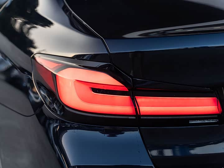 Фото 6 - BMW 5 Series