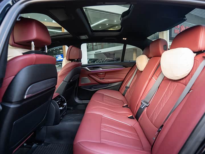 Фото 9 - BMW 5 Series