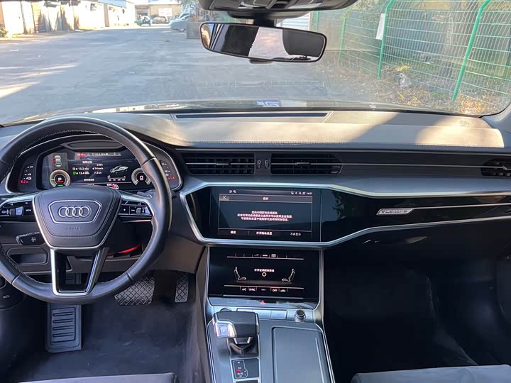 Фото 9 - Audi A6L Hybrid