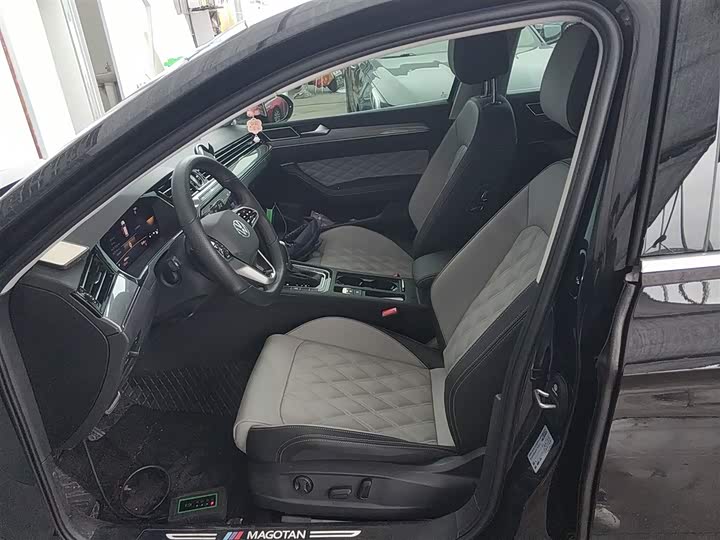 Фото 15 - Volkswagen Magotan