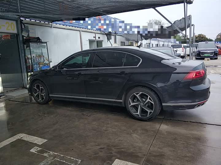 Фото 5 - Volkswagen Magotan