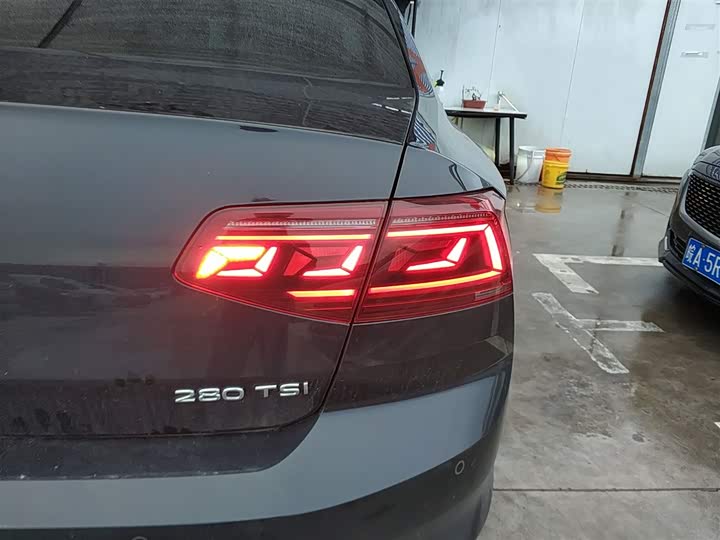 Фото 8 - Volkswagen Magotan