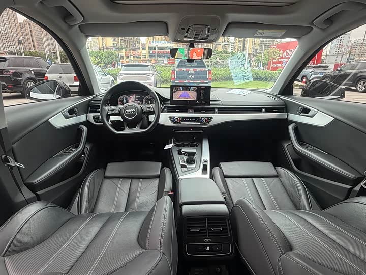 Фото 15 - Audi A4L