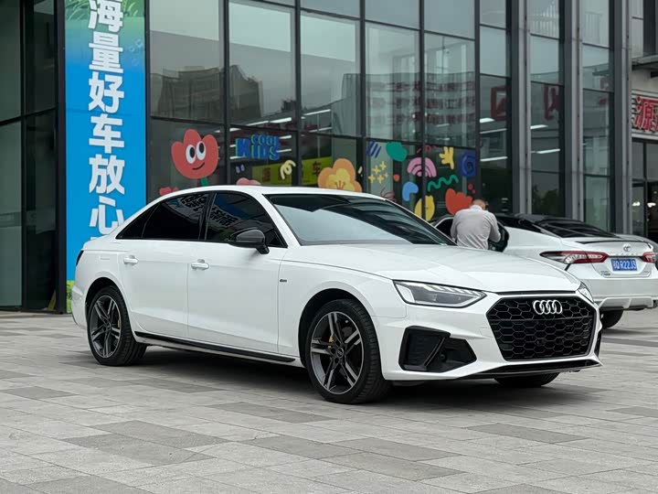 Фото 3 - Audi A4L