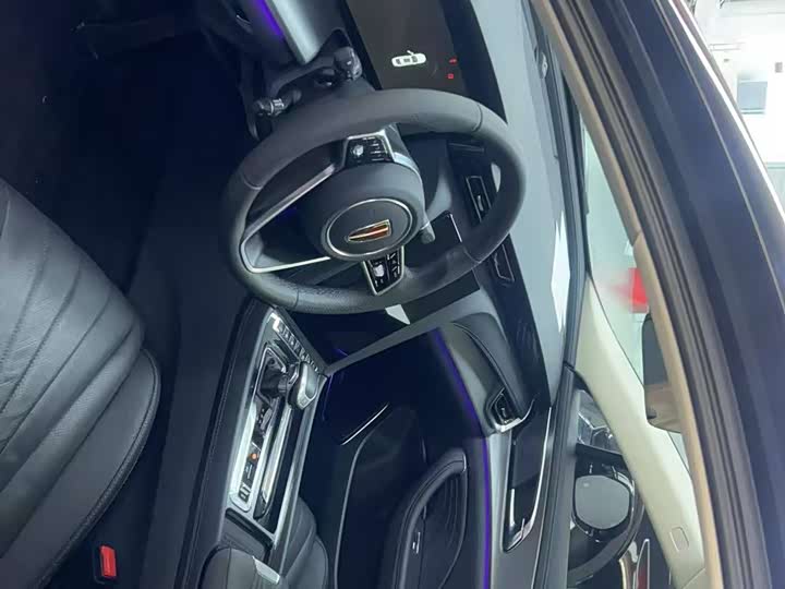 Фото 5 - Hongqi H5