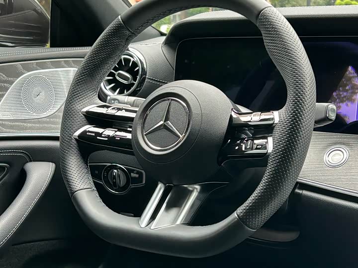 Фото 11 - Mercedes-Benz CLS-Class