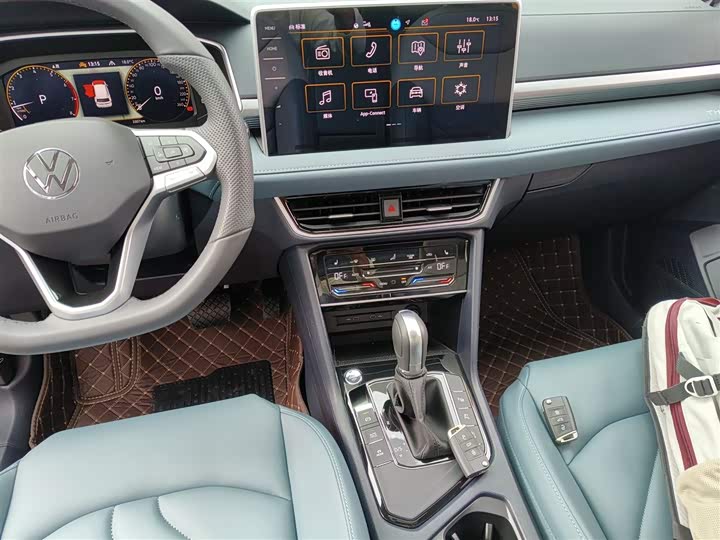 Фото 13 - Volkswagen Tharu