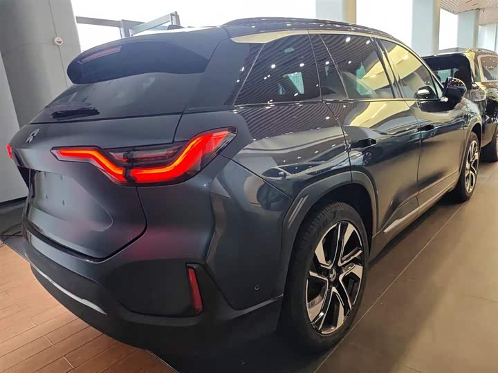 Фото 7 - Nio ES6