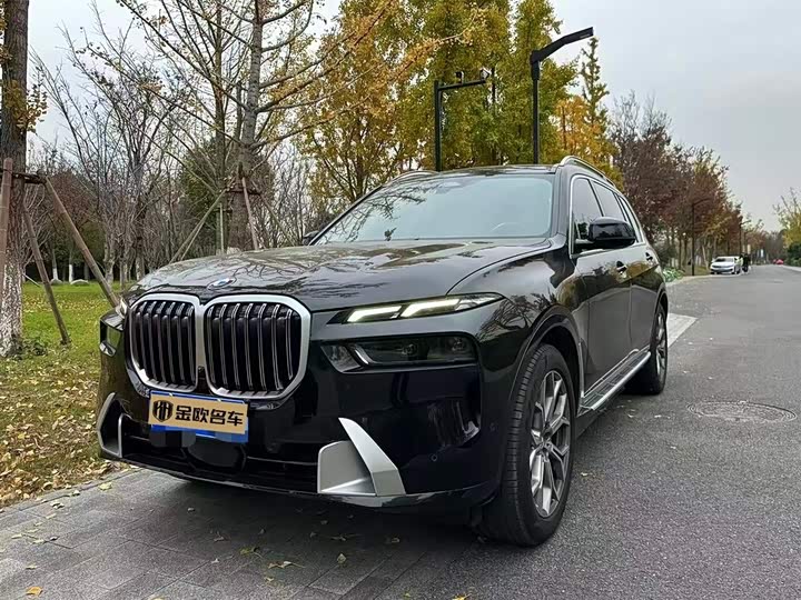 Фото 1 - BMW X7