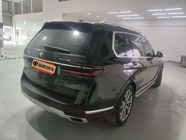 Фото 8 - BMW X7