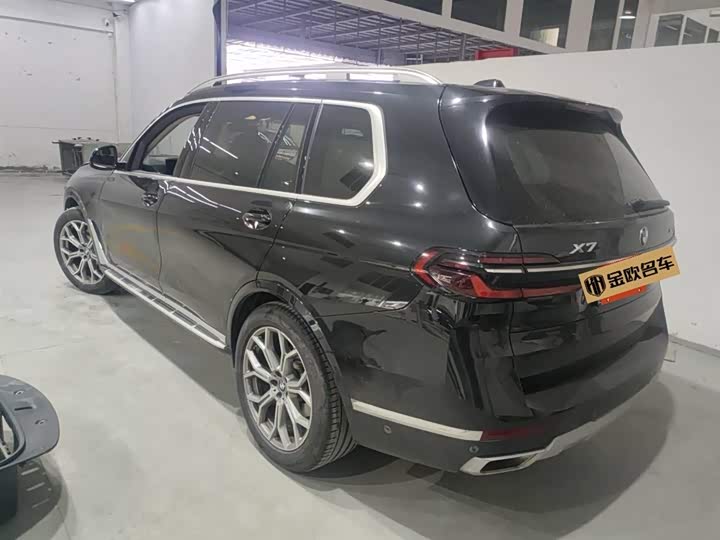 Фото 9 - BMW X7
