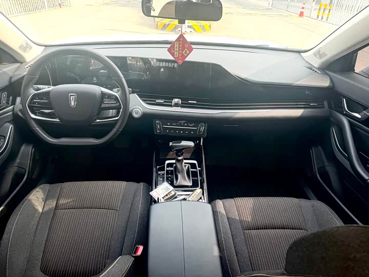 Фото 4 - Bestune B70