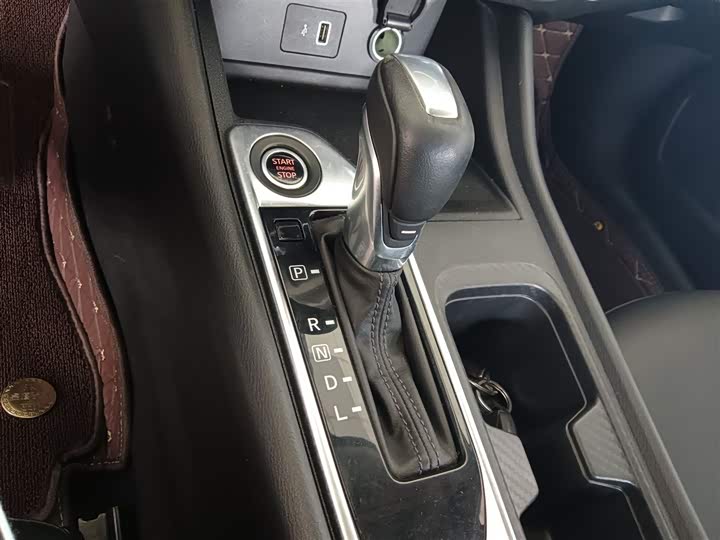 Фото 14 - Nissan Sylphy