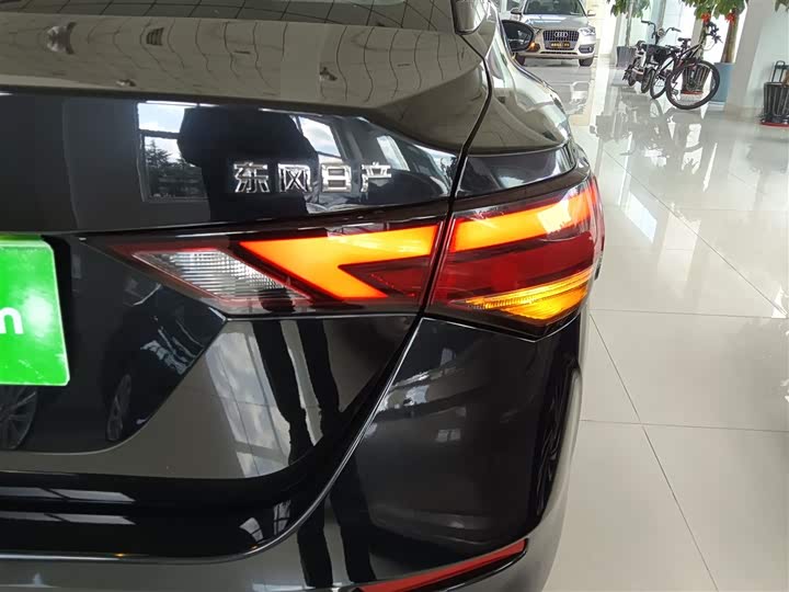 Фото 8 - Nissan Sylphy