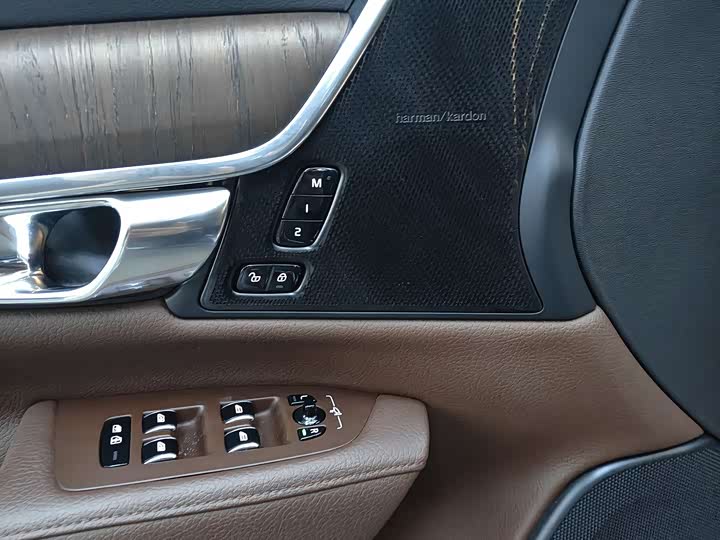 Фото 5 - Volvo S90